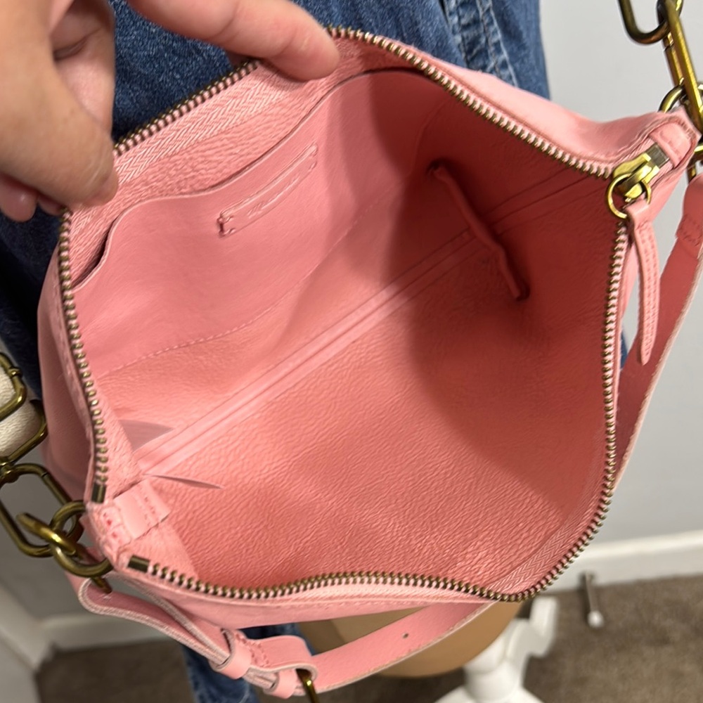 Madewell Leather Carabiner Crossbody Sling Bag in Dried Blossom. Barely used! - Picture 9 of 13
